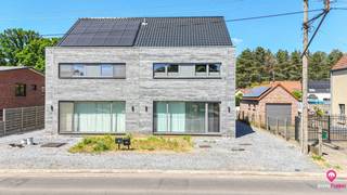 Bij ImmoFusion 7/7 “open huis” : klik op onze 3D-TOUR.Ervaar vastgoed alsof je er zelf doorloopt!Stap binnen in deze prachtige halfopen bebouwing die...
