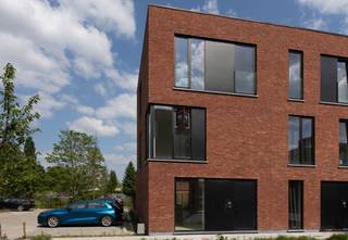 Ligging en omgevingDeze nieuwbouwwoning ligt in Mariakerke en is omringd met water, wandel en fietspaden en heeft een uiterst goede omsluiting, met...