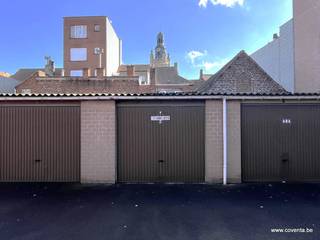 Garage te huur in het centrum van Roeselare.<br /><br />Beschikbaar 15/09/2026.<br /><br />90€/maand.