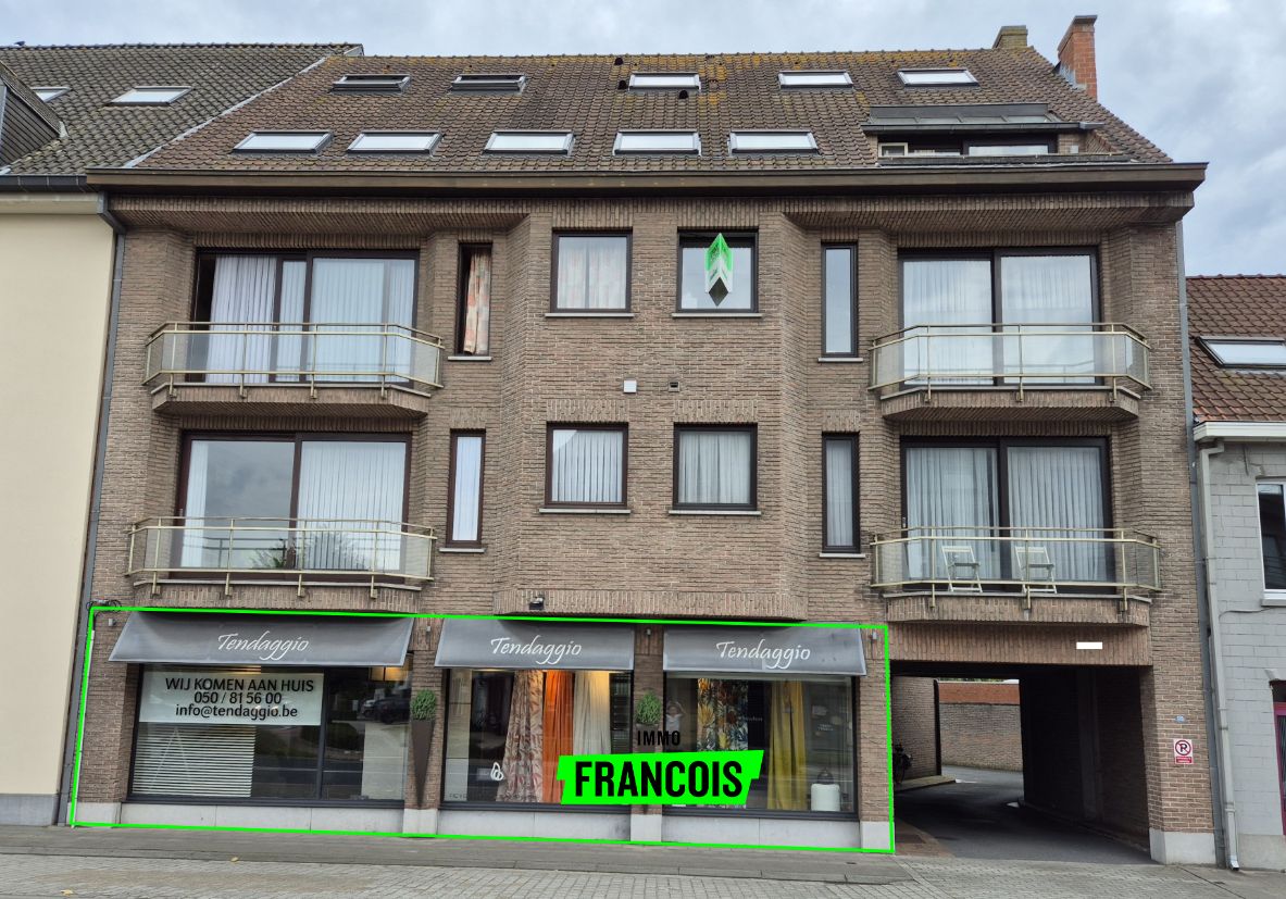 Commercieel pand met uitstekende locatie te Oostkamp - foto 1