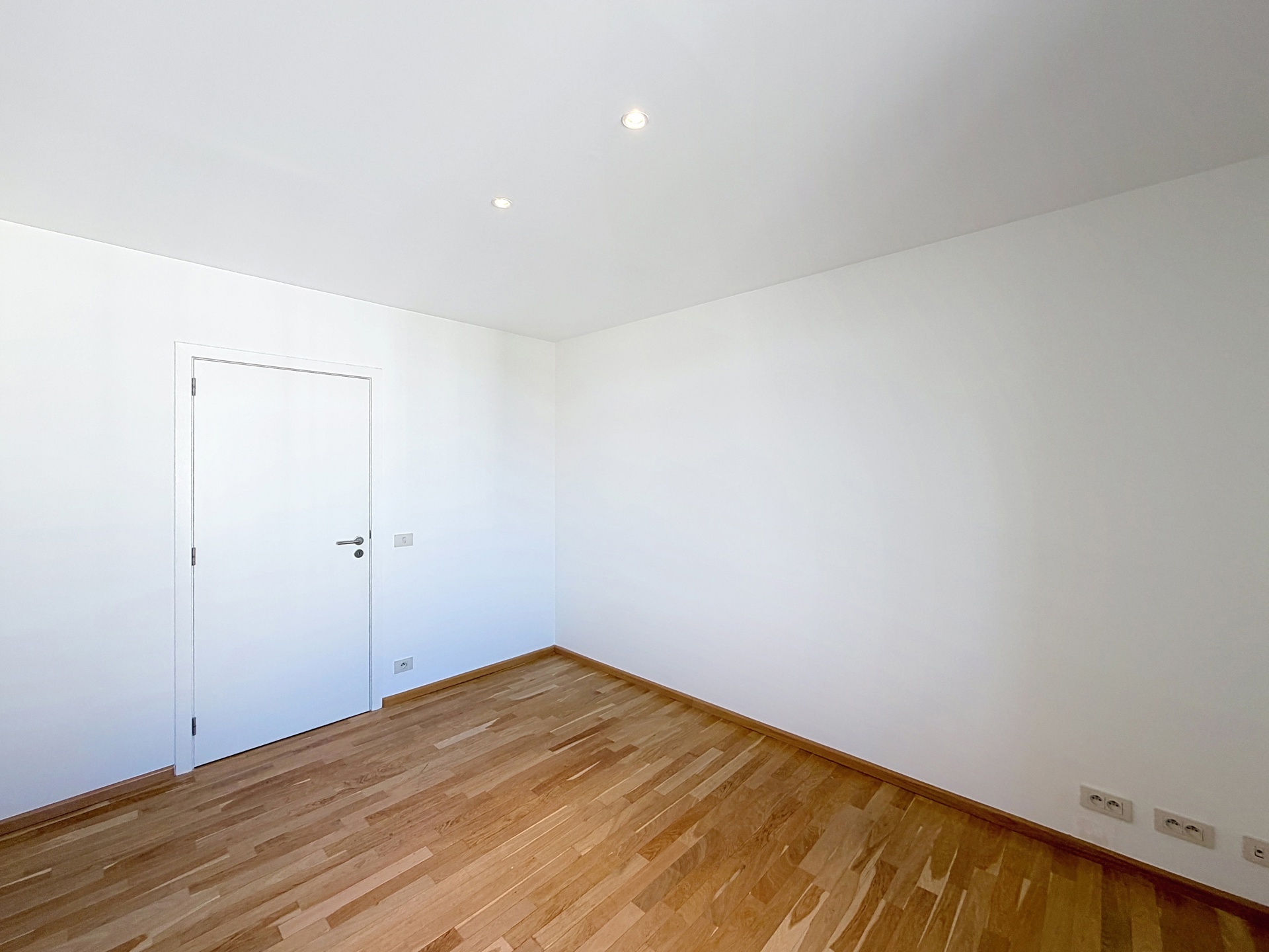 Appartement met 2 SLPK in het hooggelegen deel van St-Gillis - foto 4