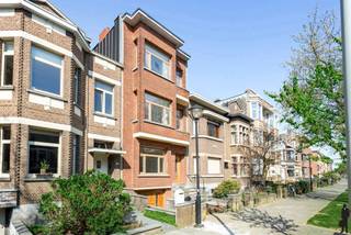 Prachtig gelijkvloersappartement met tuinGelijkvloers appartement van ca. 77m² ontworpen door interieurarchitect Sarah Gomperts in één van de mooiste...
