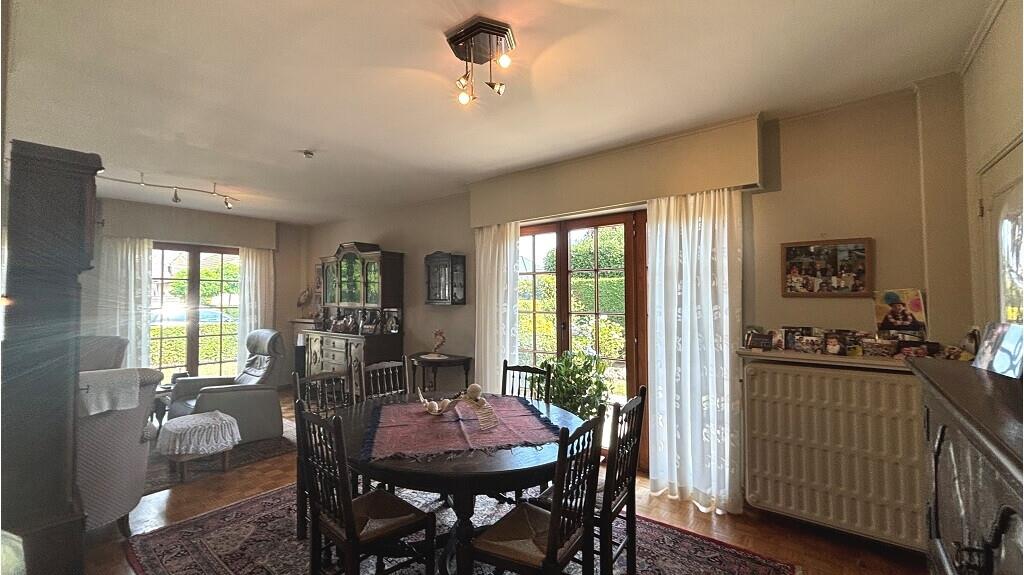 Ruime 3-slaapkamerwonig met Garage en Tuin te koop in Sint-Kruis Brugge - photo 5