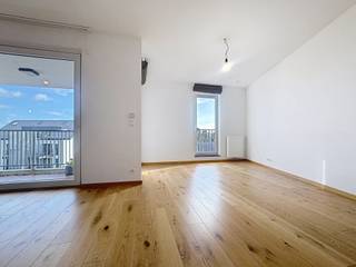 We Invest Sud-Luxembourg vous propose ce superbe appartement haut de gamme situé au cœur d’Arlon, au 2ᵉ étage d’une résidence récente avec...