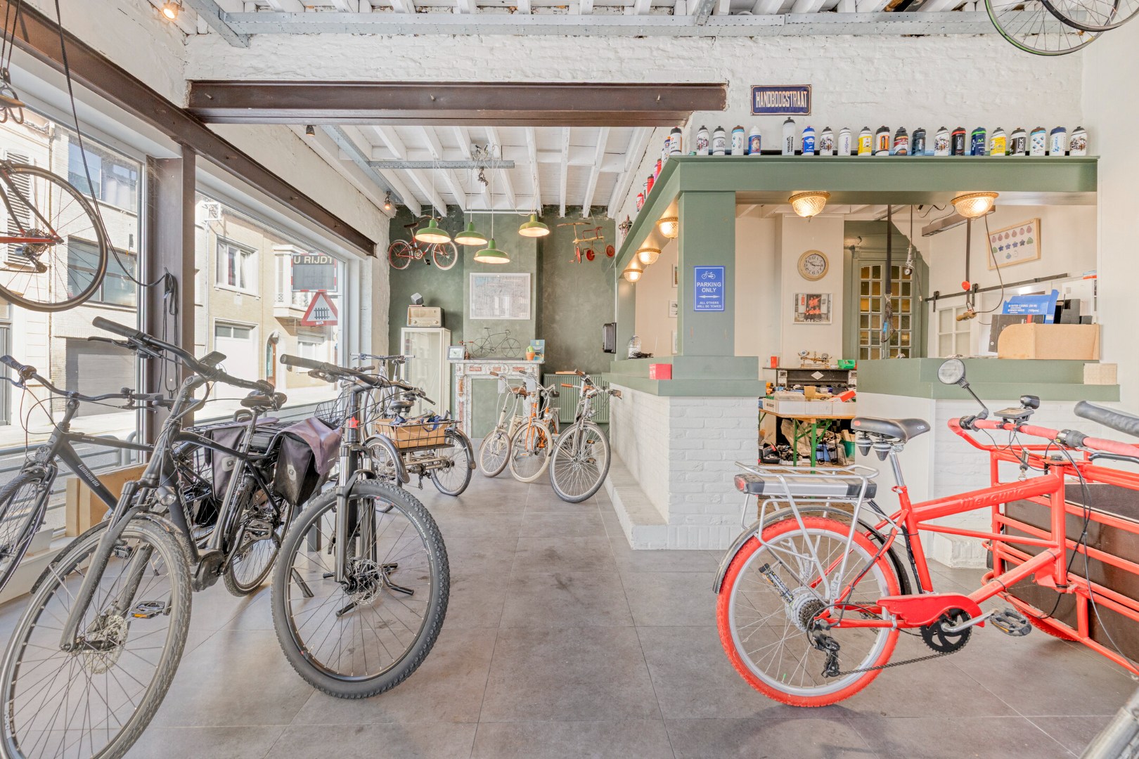 Commercieel pand met verder af te werken appartement en garage op topligging! - foto 5