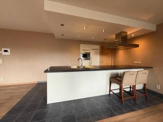 Dit verzorgd en comfortabel appartement beschikt over drie volwaardige slaapkamers en biedt alle comfort voor aangenaam wonen.De moderne, volledig...