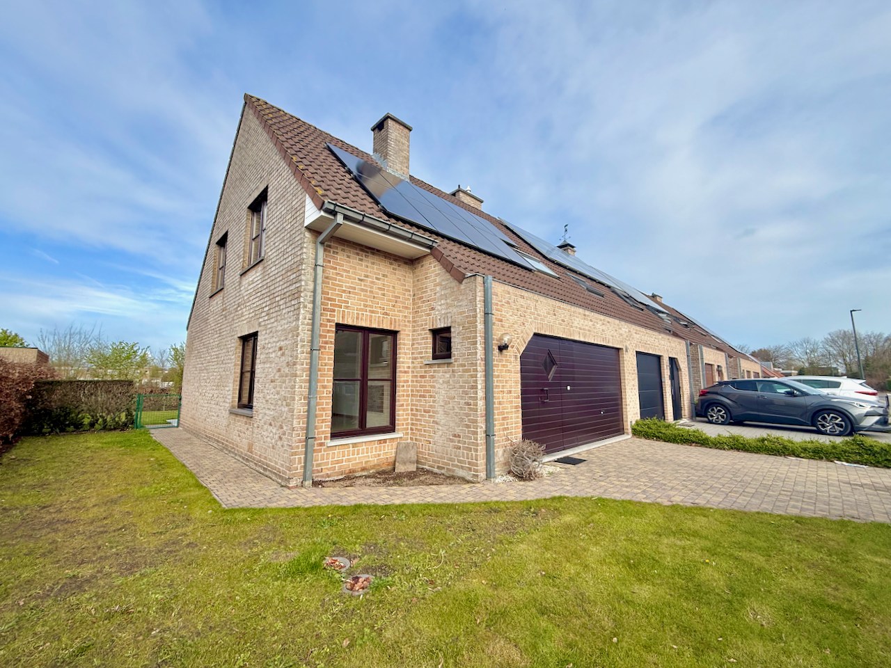 Instapklaar woonhuis in woonwijk te Eeklo! - foto 3