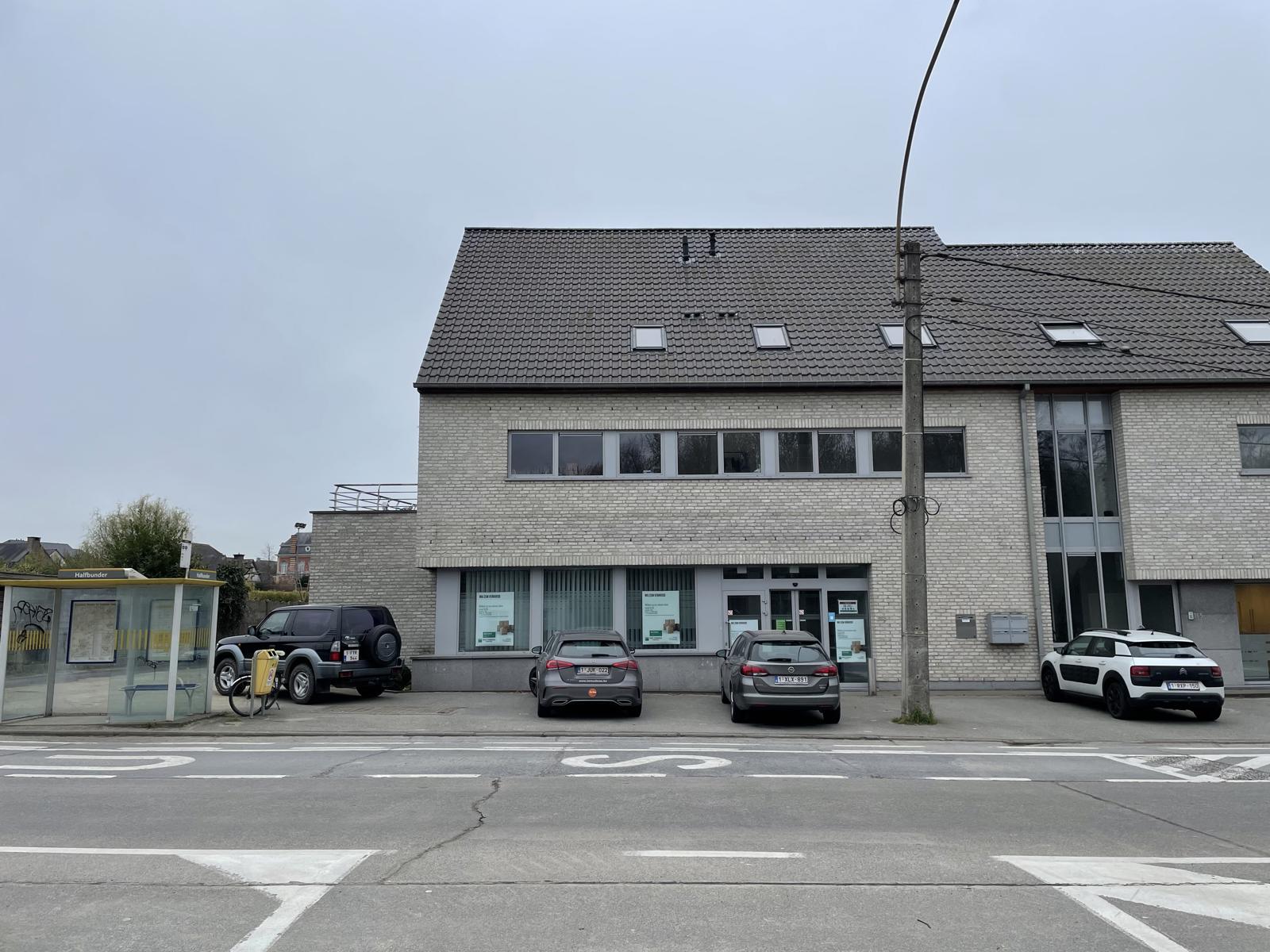 ERONDEGEM - Moduleerbaar handelspand op toplocatie. - foto 1