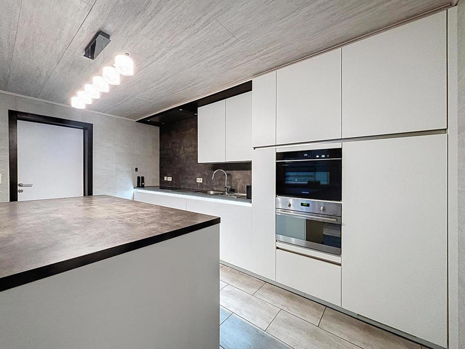 Centraal gelegen woning met 3 slaapkamers en dressing - foto 5