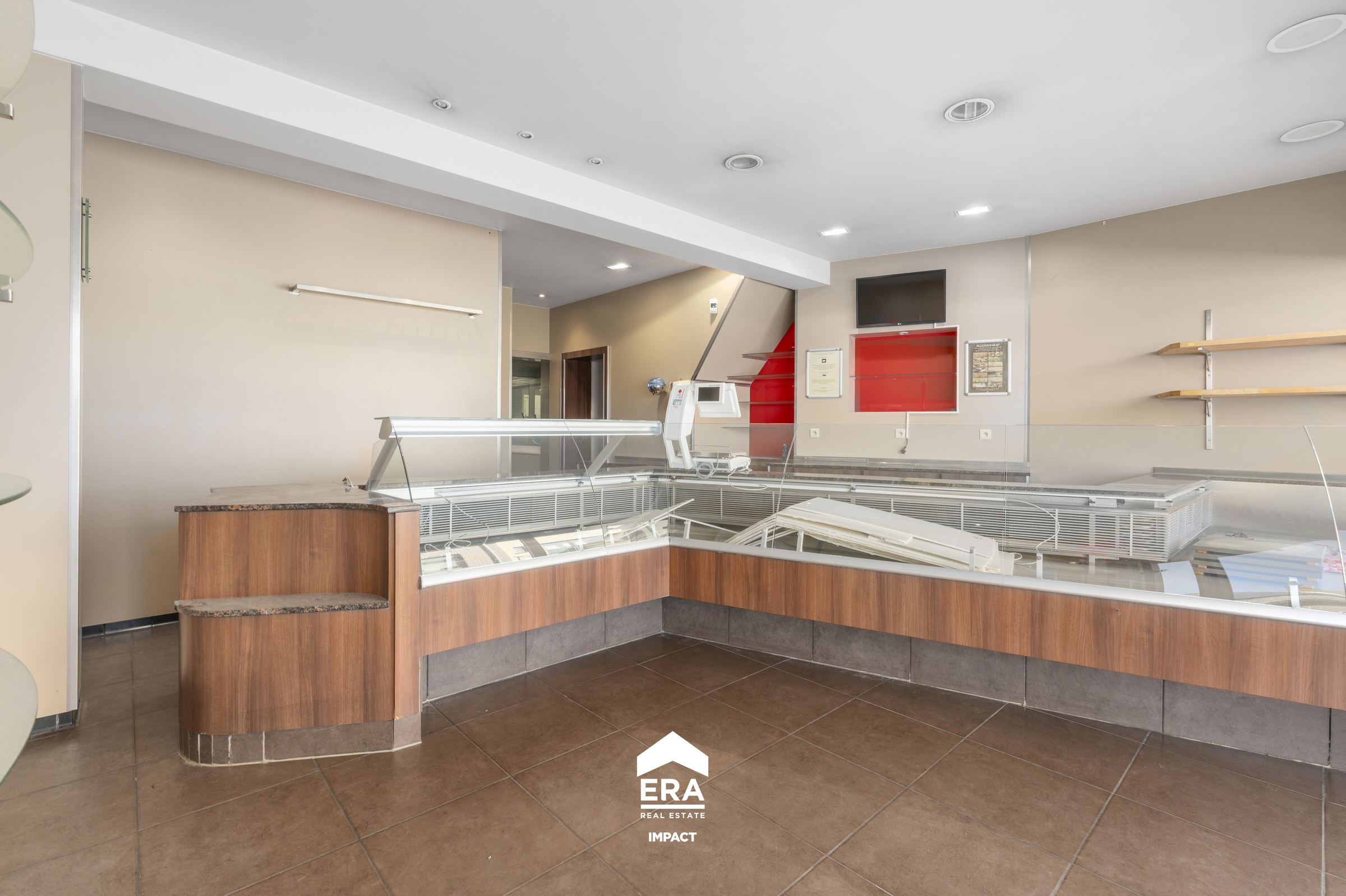 Ruime handelspand met woonst (en bouwgrond) te Tongerlo - foto 5