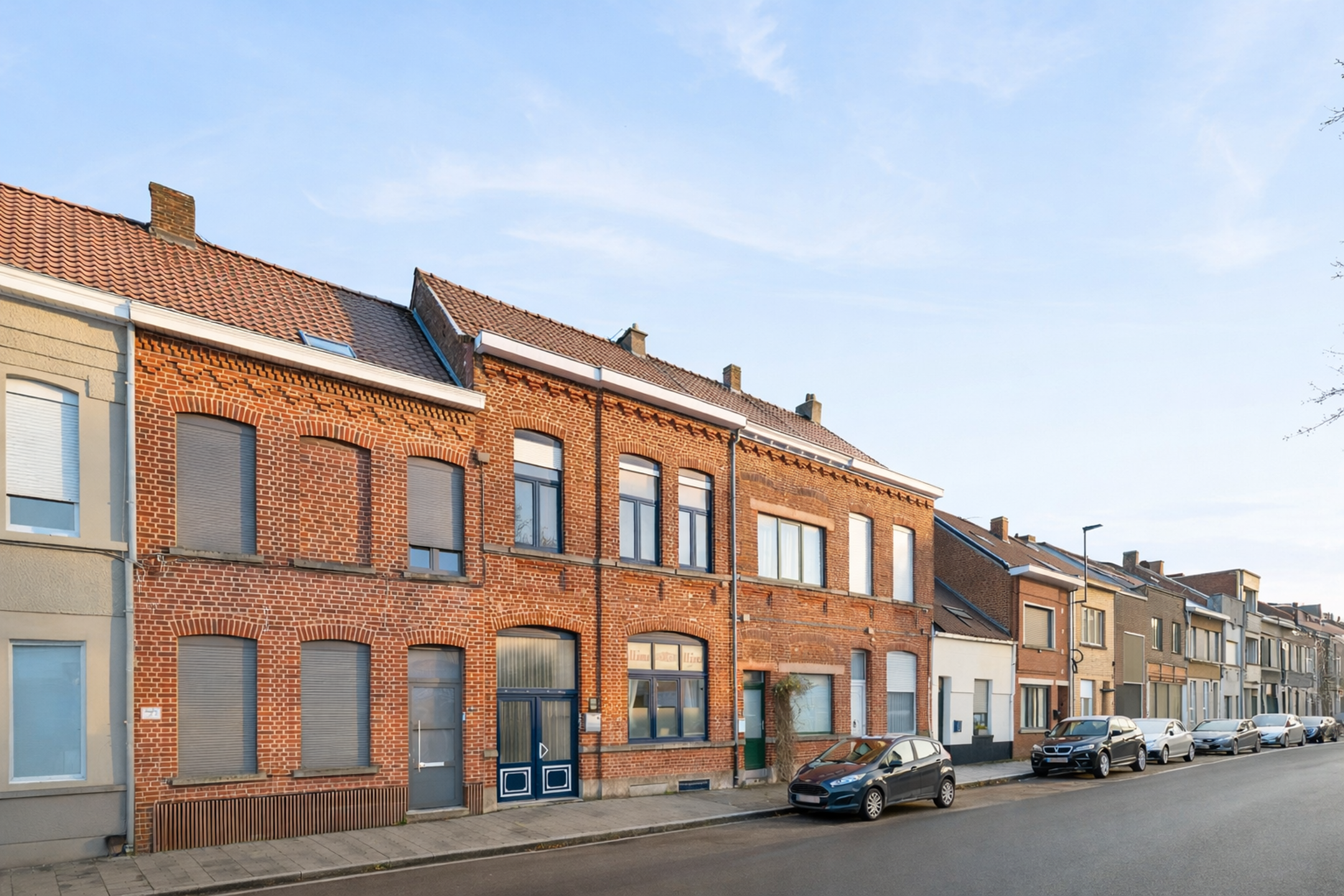 Grote karakterwoning met 5 slaapkamers en dakappartement. - foto 2
