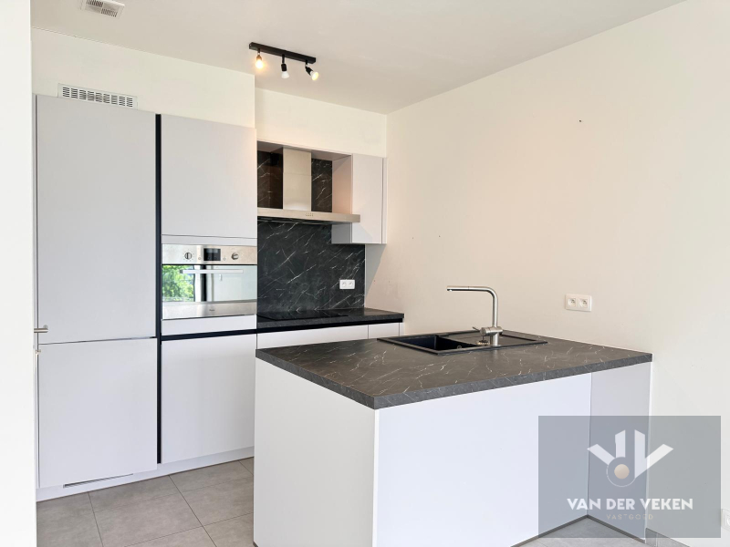 Rustig gelegen 2 slaapkamer appartement! - foto 2