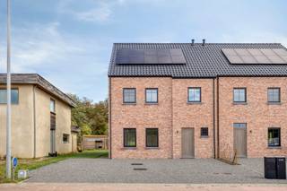 Instapklare BEN-woning (nieuwbouw - HOB) met 4 slaapkamers, ruimte voor dressing, bureau, tuin en terras op een perceel van 08a 23ca in...