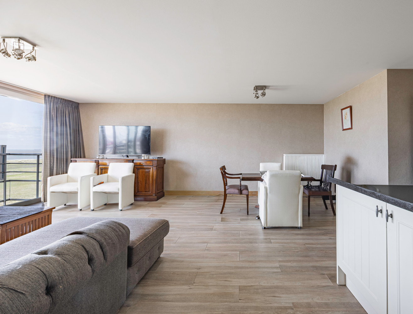 Ruim appartement met prachtig zeezicht - foto 5