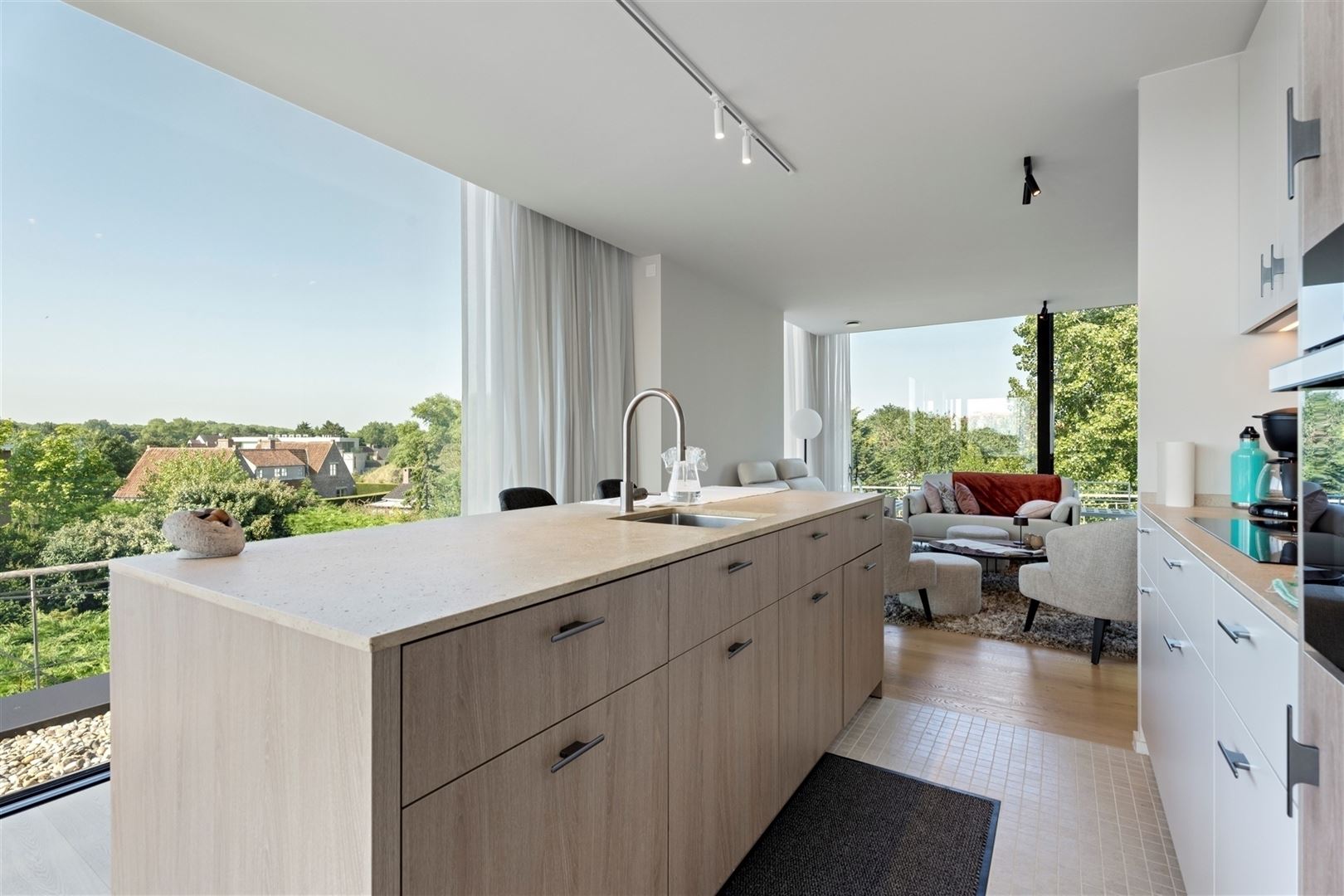 Splinternieuwe penthouse met grote terrassen in topgebouw - foto 1