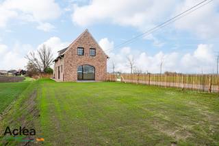 Op een zeer rustige locatie in het landelijke Watervliet, vinden we deze prachtige nieuwbouwwoning in authentieke landelijke stijl. Een...