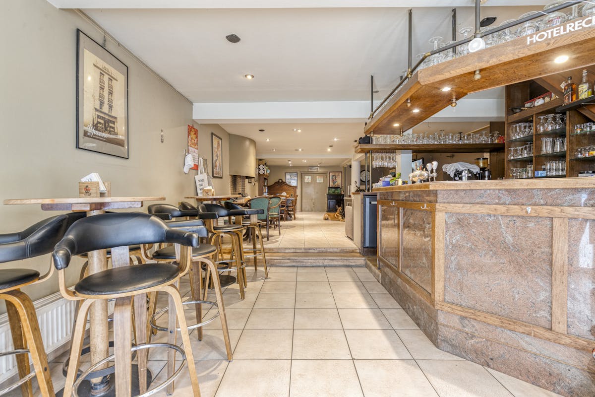 Hotel + handelshuis in de Zeelaan in De Panne - foto 2