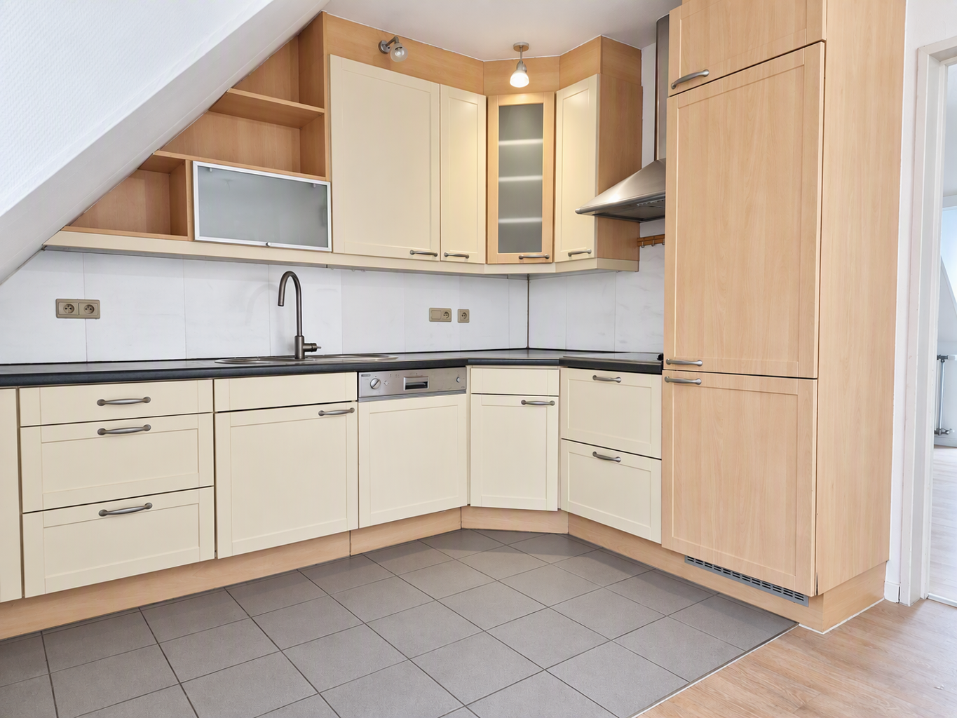 Dakappartement met 1 slpk + extra zolderruimte in Arendonk. - foto 5