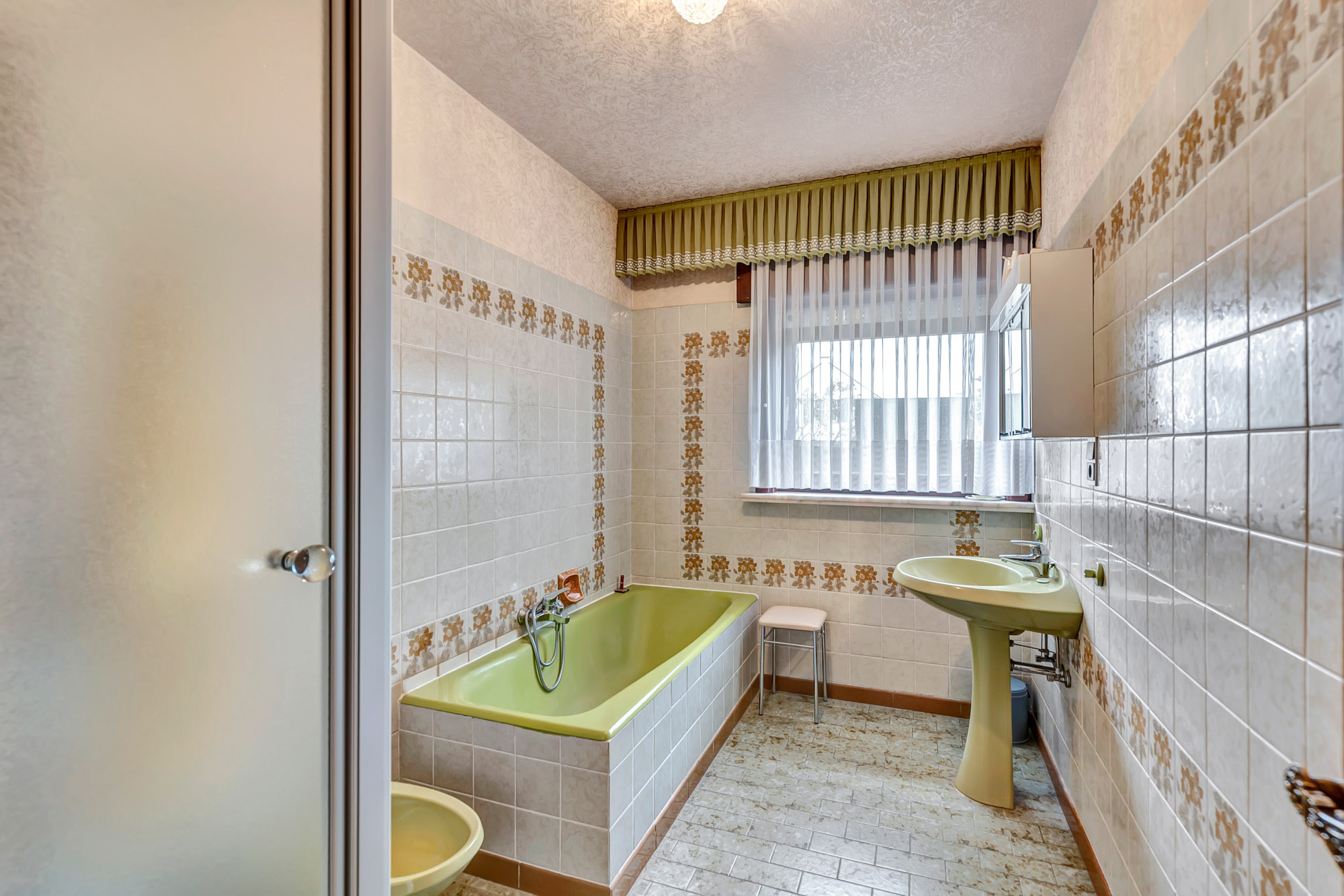 Statige bungalow met tal van mogelijkheden op topligging - foto 4