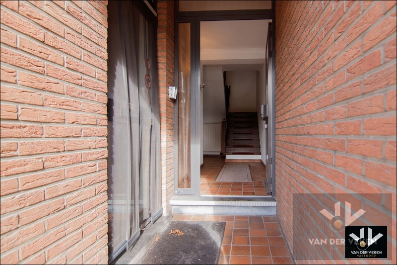 Ruim en zeer goed onderhouden triplex met veel mogelijkheden op goed bereikbare locatie in het gezellige Diepenbeek - foto 3