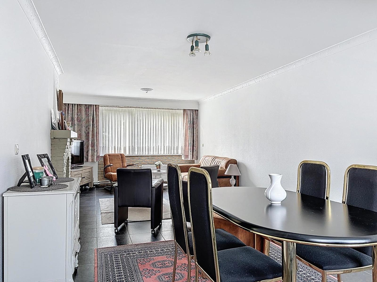 Rustig gelegen woning met 3 slpkrs en garage - foto 5