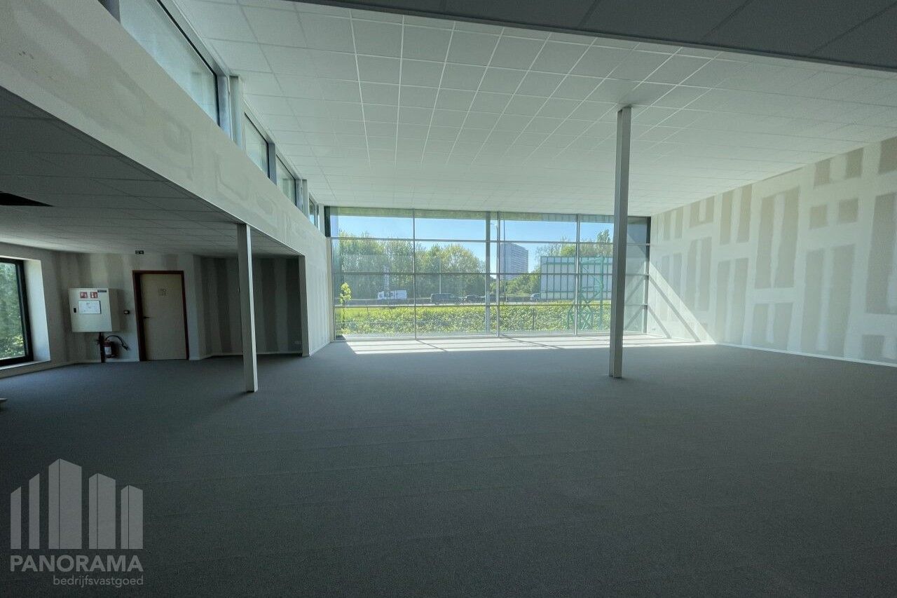 Bureau moderne et durable de 323 m² près de la R0 à Wemmel - photo 4