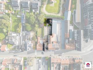 Uitzonderlijk kantoorgebouw op 654 m² met veel mogelijkheden in het centrum Tielt Prachtig pand met authentieke elementen die voor enorm veel...