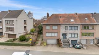 Te koop: ruime halfopen gezinswoning in Grimbergen, gelegen in een rustige woonkern met vlotte toegang tot invalswegen.Deze woning uit 1972 biedt een...