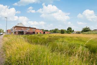 TECHNISCHE FICHE (Lot 2a + Lot 2b)Grondoppervlakte: 1301m²Perceelbreedte: 22,50 mOriëntatie: WestenGeen bouwverplichting!HoofdgebouwMaximale...