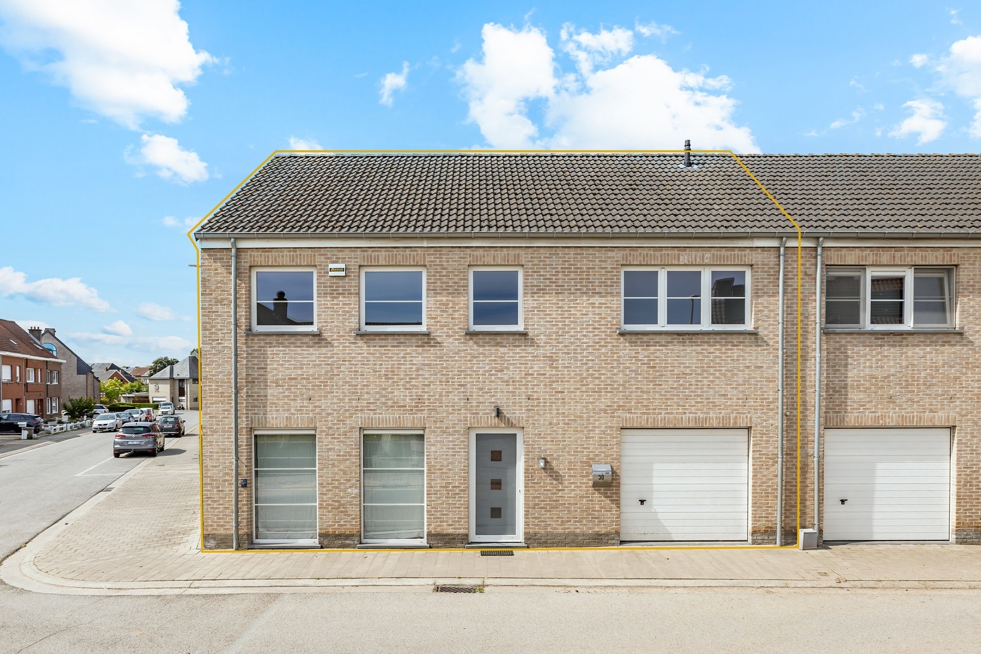 Instapklare halfopen bebouwing met 3 slaapkamers, zonnepanelen en zonnige tuin te Aalst - foto 1