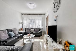 Welkom in deze charmante woning in het hart van Aalst, perfect voor wie op zoek is naar een gezellige thuis! Deze woning biedt u 131,5m²...
