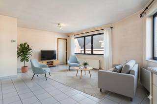 Perfect as a starter home, this apartment is also an excellent investment, thanks to its central location and proximity to all amenities. It...