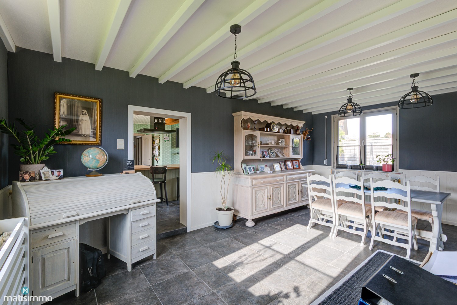 GERENOVEERDE, INSTAPKLARE VRIJSTAANDE WONING MET 3 SLAAPKAMERS IN NEEROETEREN (MAASEIK) - foto 5