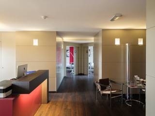 In het prestigieuze Sint-Martens-Latem wordt een exclusief deel van een gebouw aangeboden, volledig ingericht als hoogstaande privékliniek...