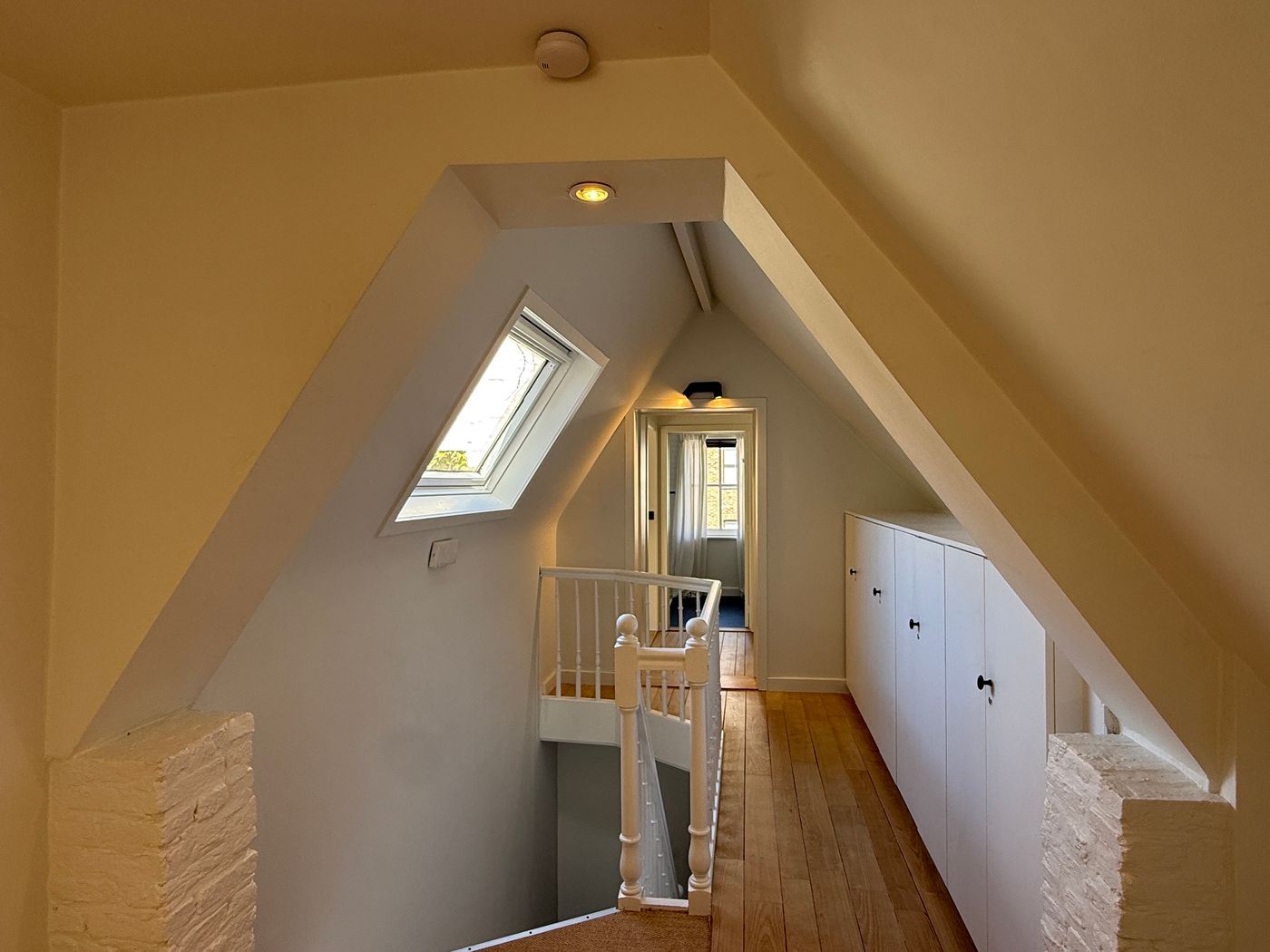 Ruim lichtrijk 2 slaapkamer appartement in hartje Brugge - foto 5