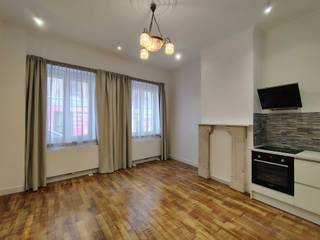 Stijlvol gerenoveerd appartement in hartje GentOntdek dit volledig gerenoveerde appartement, ideaal gelegen in het historische centrum van Gent, op...