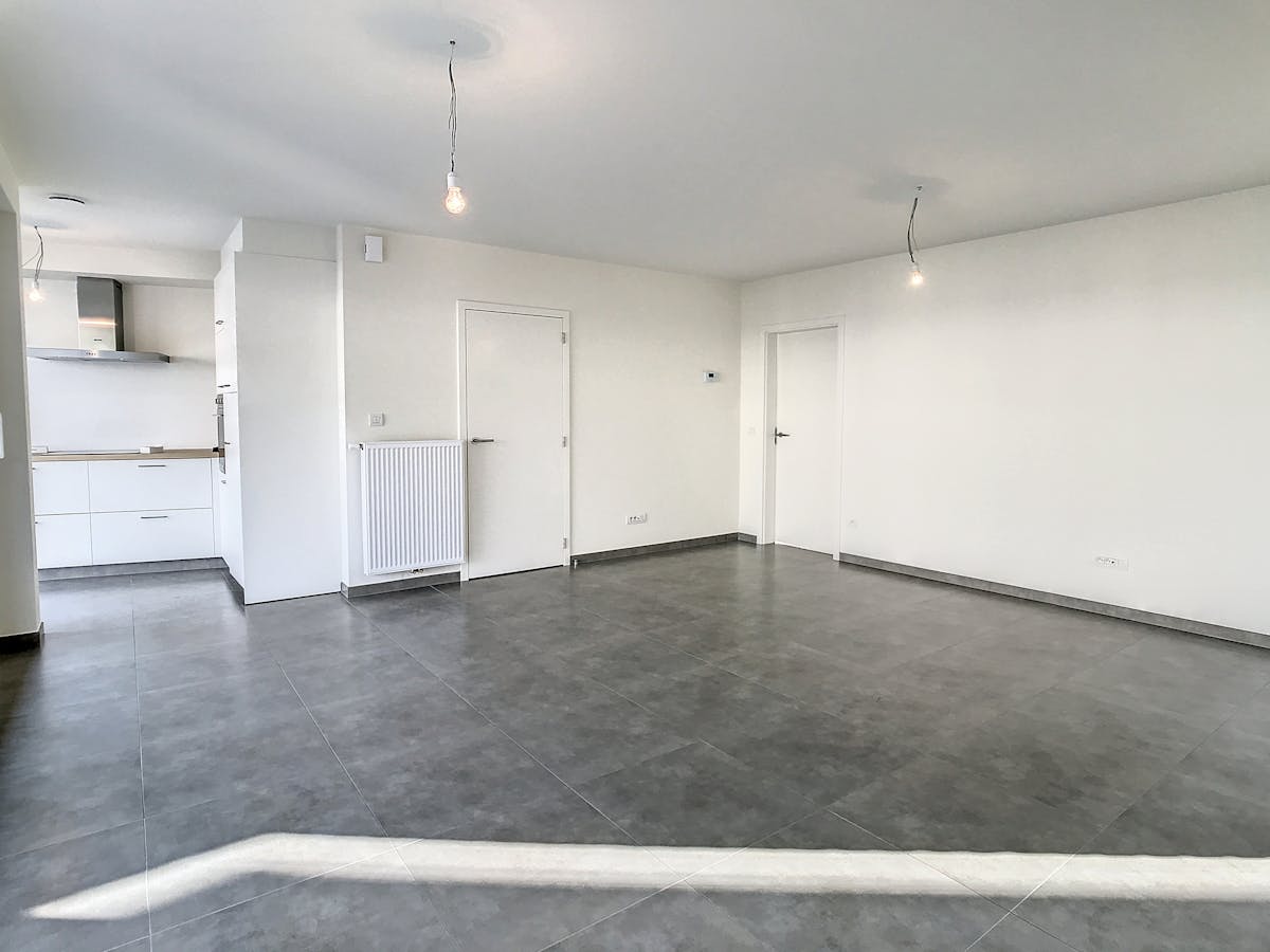 Maison moderne de nouvelle construction avec 3 chambres, jardin et place de parking à louer à Oostkamp - photo 2