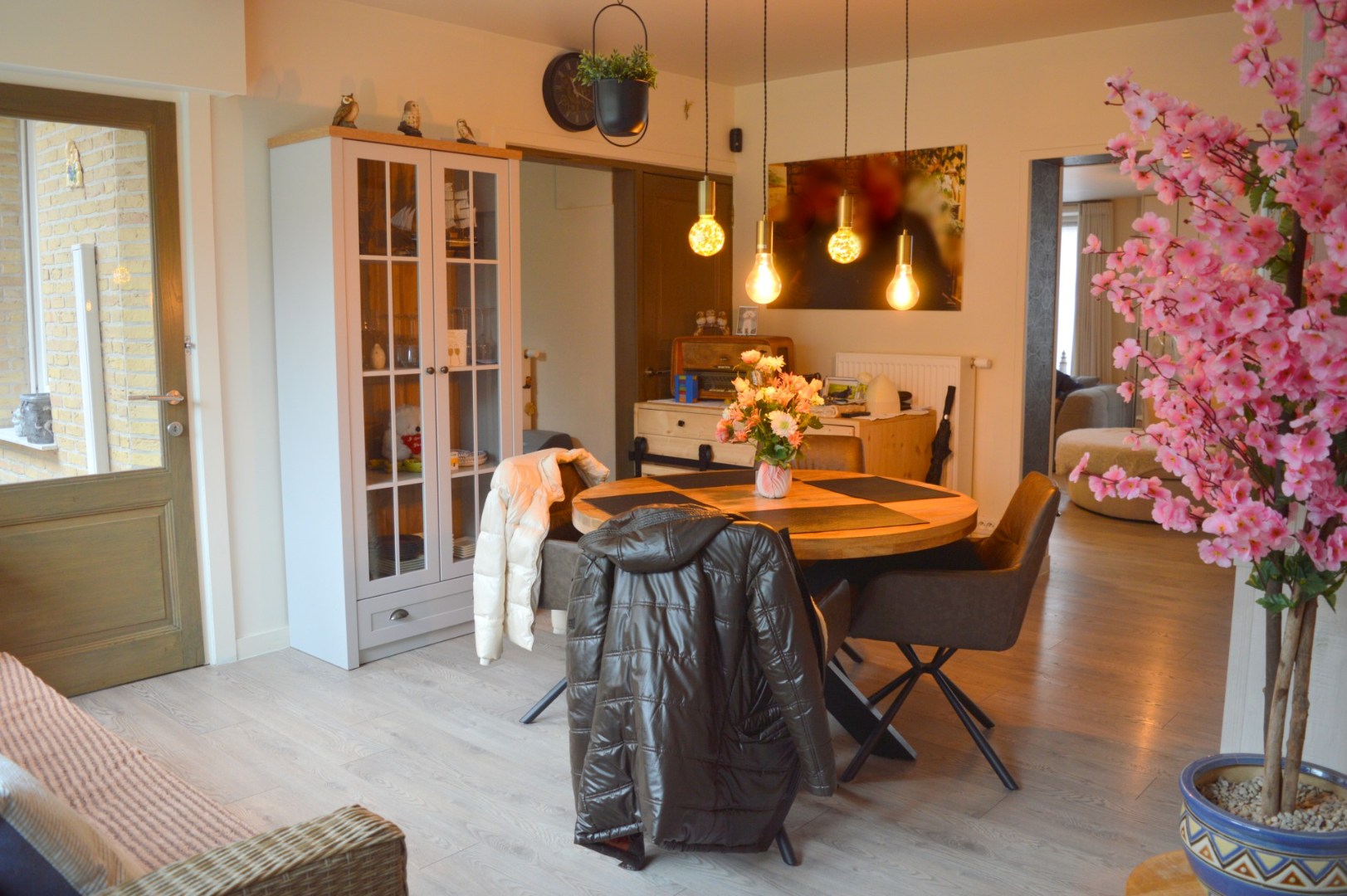 Ruime woning met garage in het centrum van Bellegem - foto 3