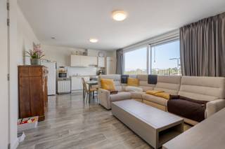 KIJKMOMENT | ZA 23/05 VAN 10.00 - 12.00Dit dakappartement (± 59 m²) met 2 slaapkamers en ruime terrassen is centraal gelegen in Mol, op wandelafstand...