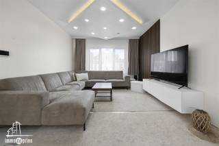 Sint-Niklaas : une maison de 2020 entièrement rénovée avec quatre chambres confortables et un agencement bien pensé qui offre une quantité...