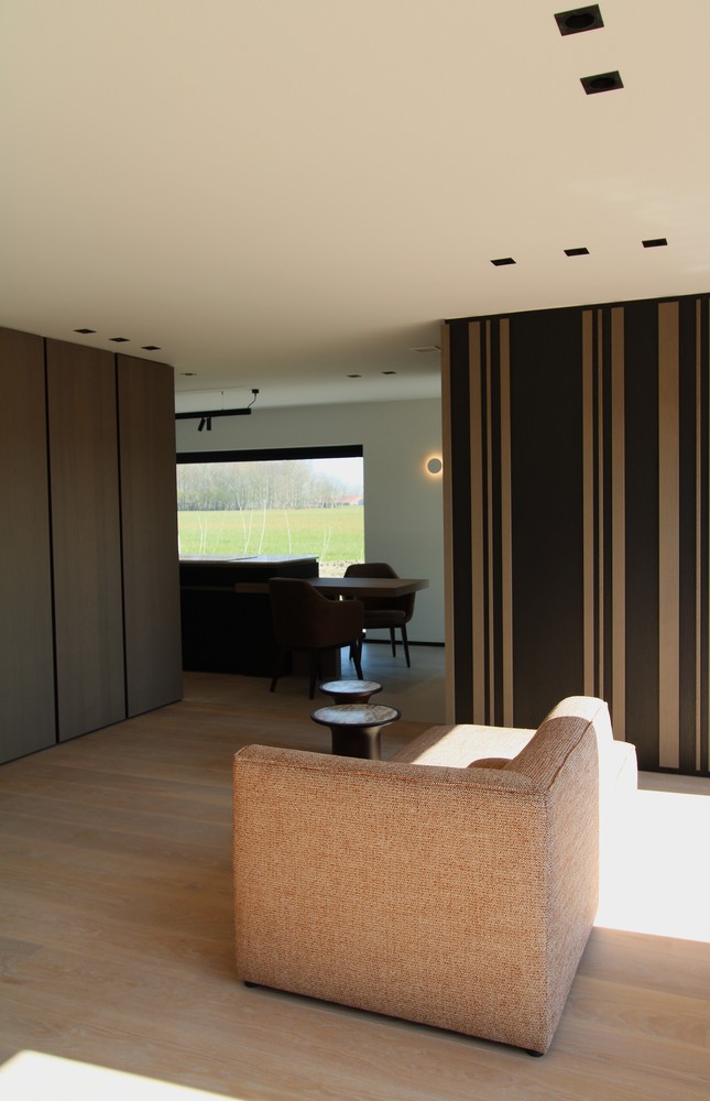 Damme, vlakbij Moerkerke Tot in de puntjes LUXUEUS  gerenoveerde ENERGIEZUINIGE open bebouwing , alles op het gelijkvloers - foto 4