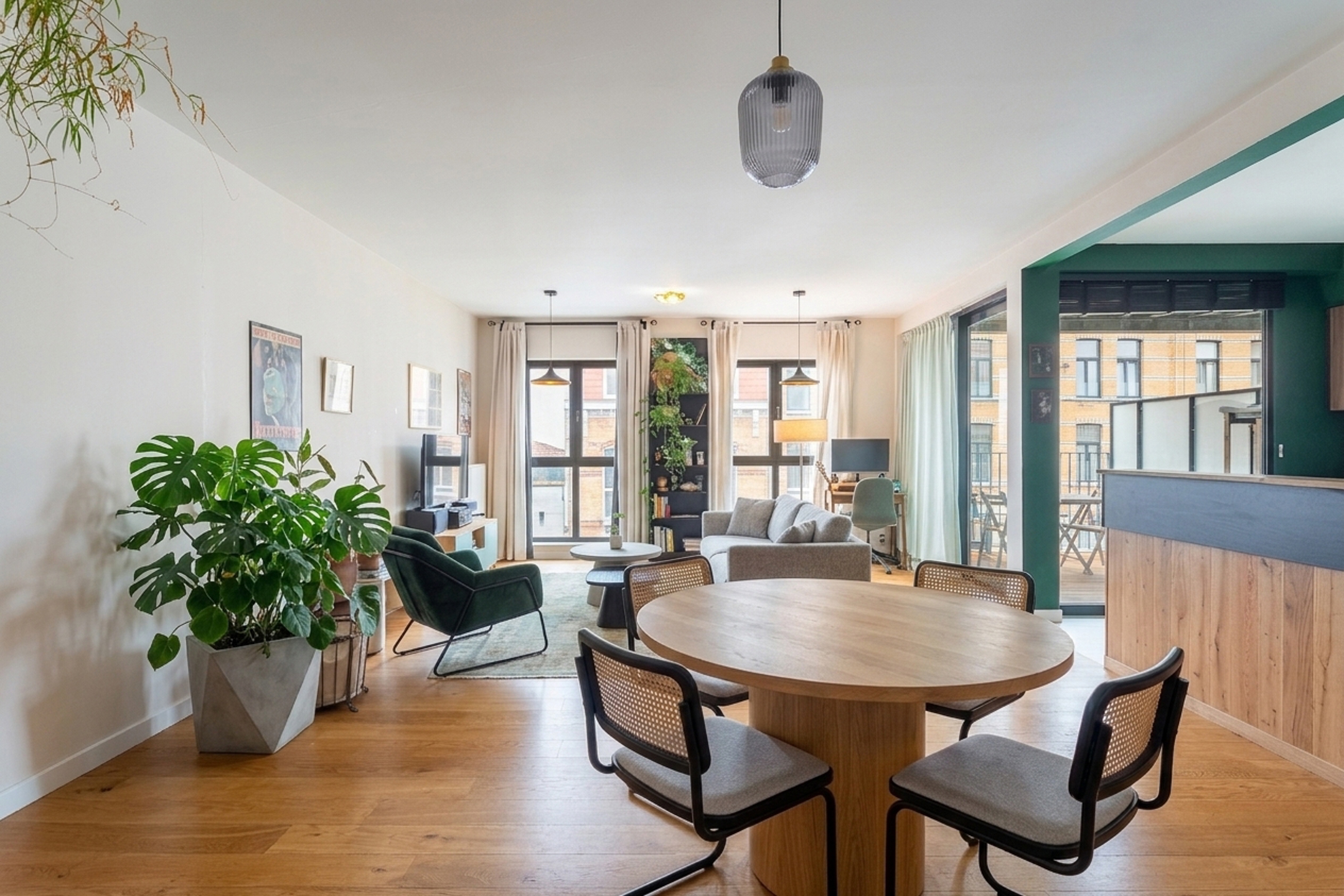 2-slaapkamerappartement met terras op ’t Eilandje - foto 1