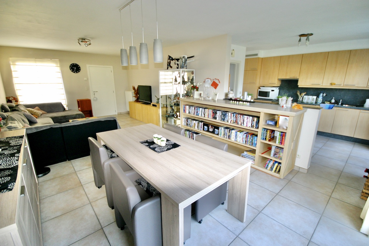Ruime woning met 3 slpk, garage en tuin voor 1.195 EUR/mnd - foto 4