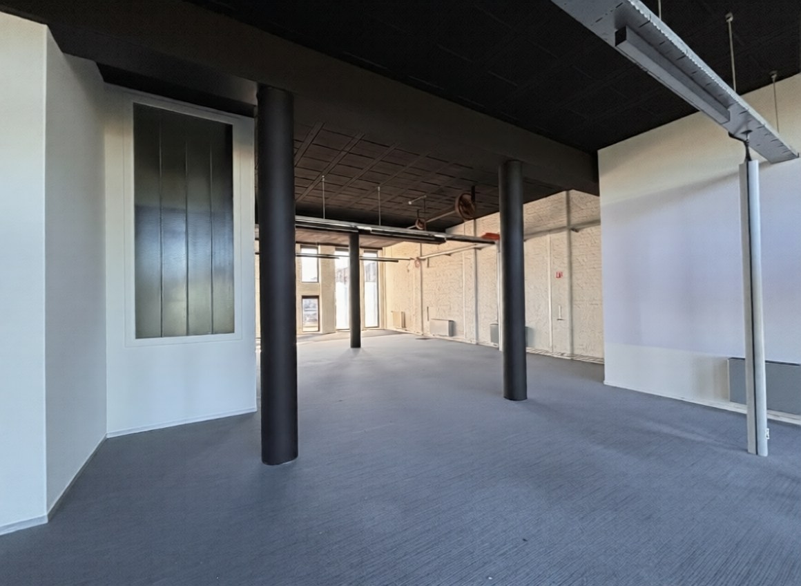 Commercial à louer à Courtrai - photo 5