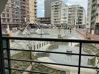 Modern appartement met zicht op het Casinoplein –  ideaal als vaste woonst of als investering. Ontdek dit charmante en instapklaar appartement,...
