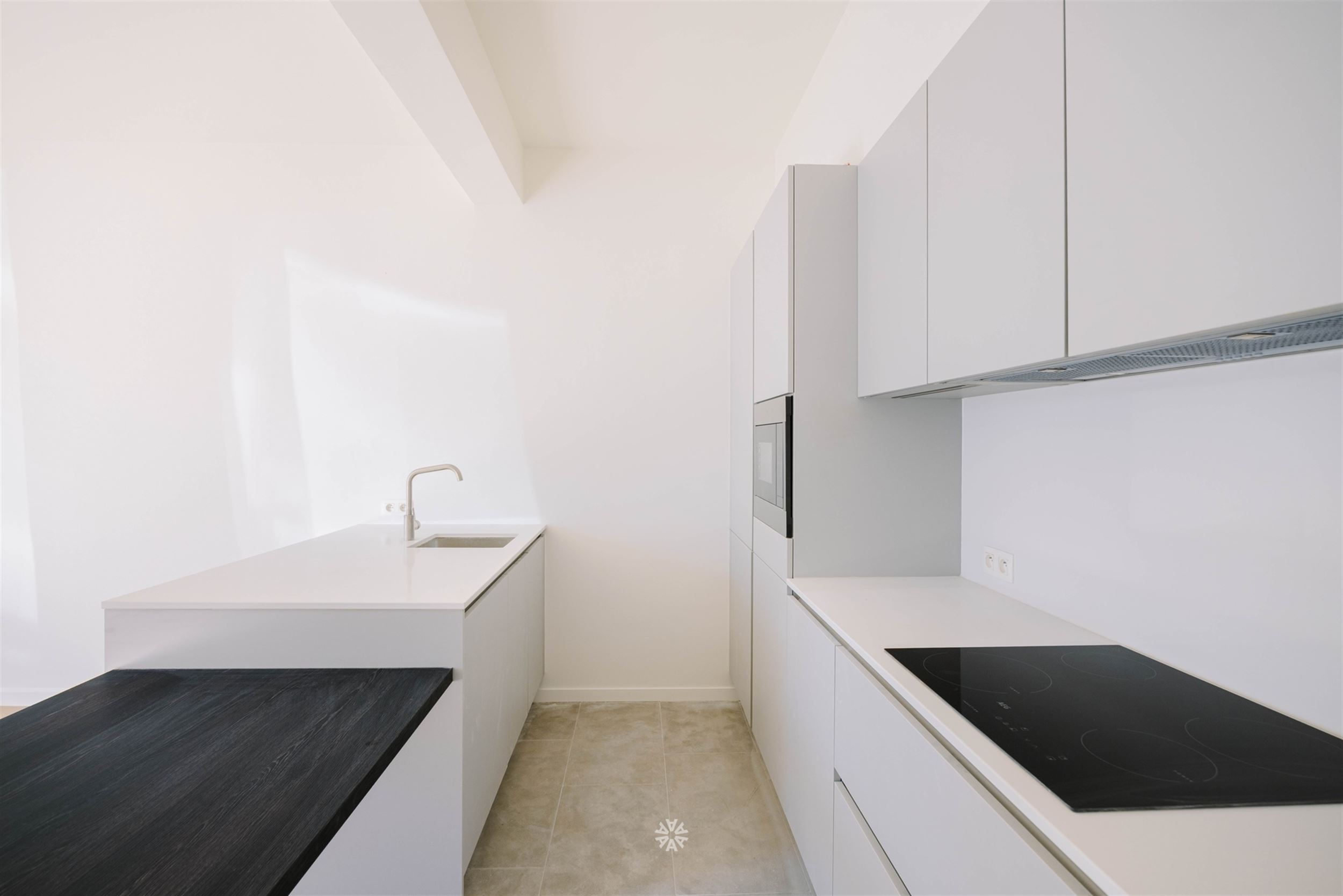 Gelijkvloers appartement met 2 slaapkamers en private garagebox - foto 4