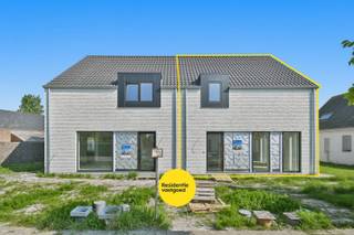 Op een rustige maar tegelijk centrale ligging in Gistel verrijst deze hedendaagse nieuwbouwwoning. De woning werd ontworpen met bijzondere...