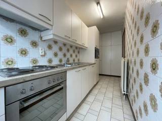 <strong>Te huur: Ruim appartement met 2 slaapkamers en grote kelderberging in hartje Tienen - EPC label B<br /></strong>Gelegen in het stadscentrum van Tienen, omvat dit instapklare appartement een comfortabele woonkamer, 2 volwaardige slaapkamers, geïnstalleerde keuken en badkamer alsook een grote kelderberging.<br /><br />✔️ Centrale ligging met winkels, openbaar vervoer en scholen op wandelafstand<br />✔️ Onmiddellijk beschikbaar<br />✔️ Mogelijkheid tot bij huren van een garagebox voor 100€/maand<br />✔️ Provisie: 100€/maand voor algemene onkosten<br /><br />Interesse? Neem vandaag nog contact op voor een bezichtiging! Mail naar claudia@immove.be of Bel 016/56.56.14