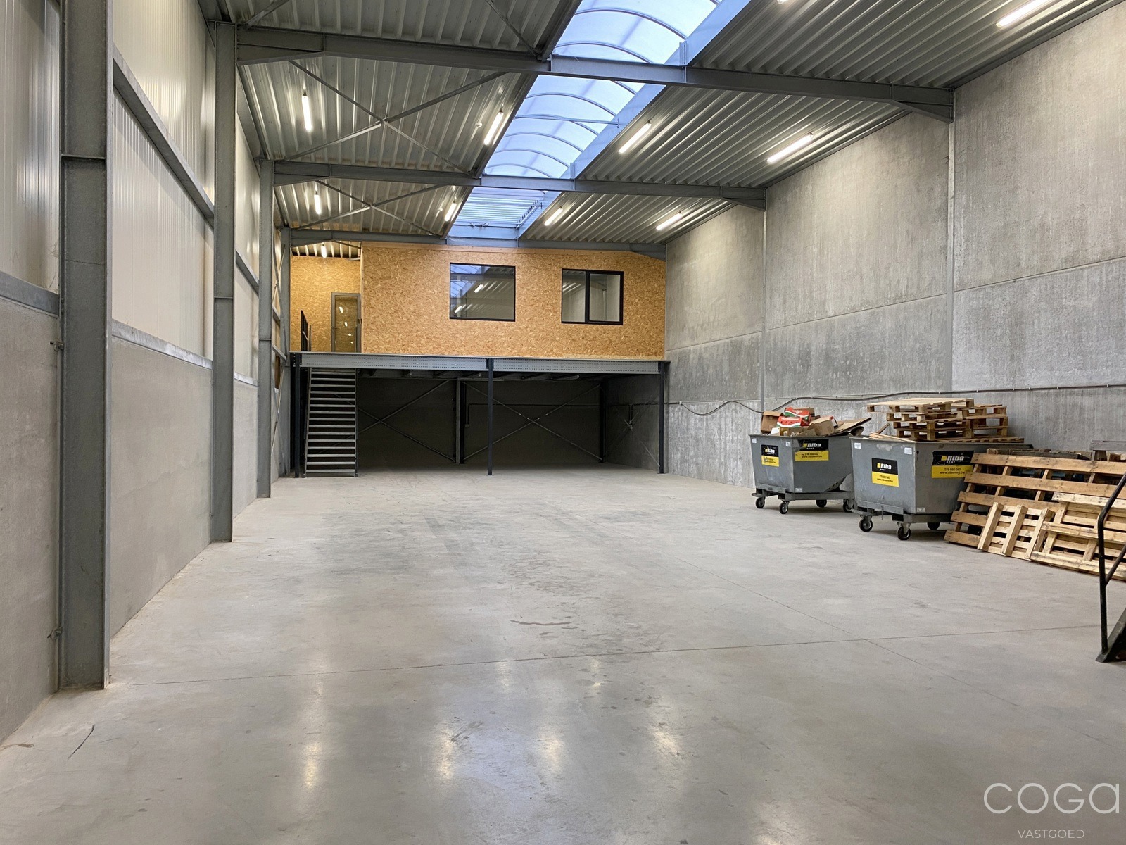 Bedrijfsunit (378m²) met kantoor op TOPLOCATIE nabij E19! - foto 3