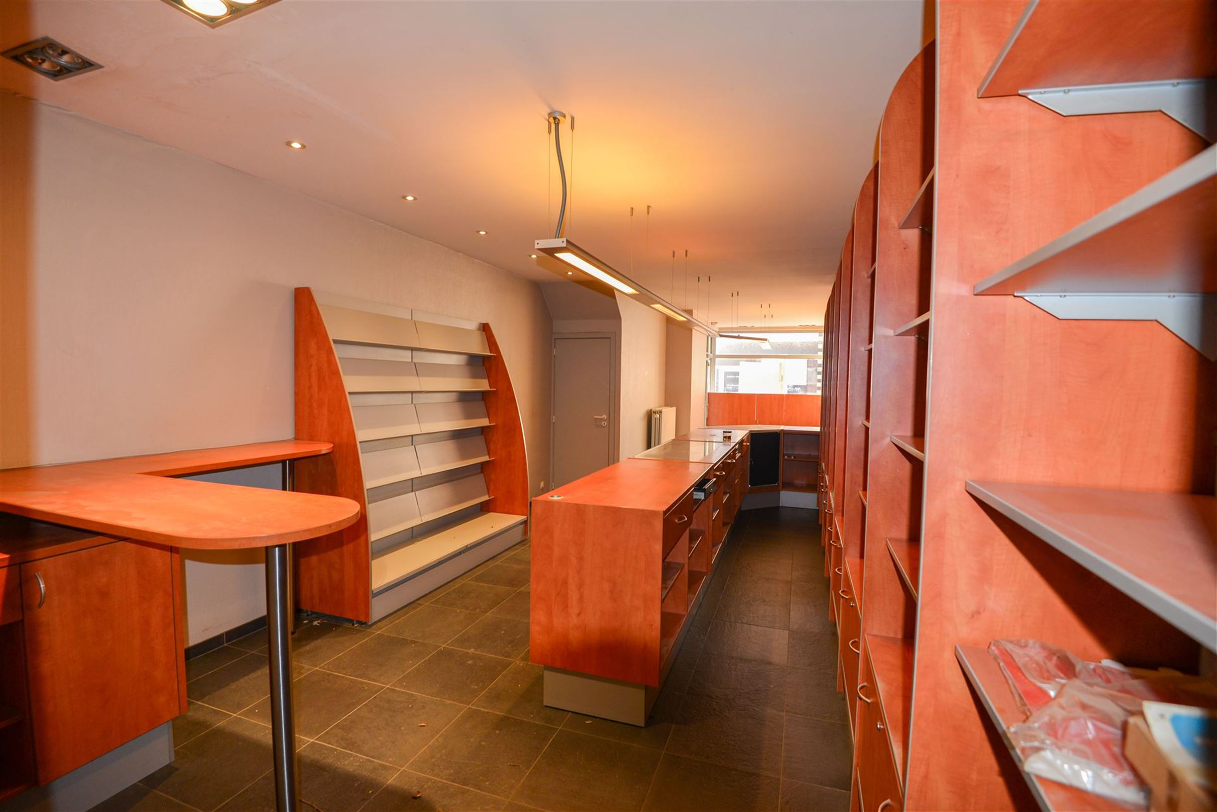 Commercial à louer à Wevelgem - photo 2